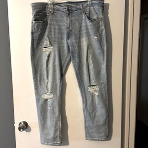 Blue jeans, ripped, slim taper